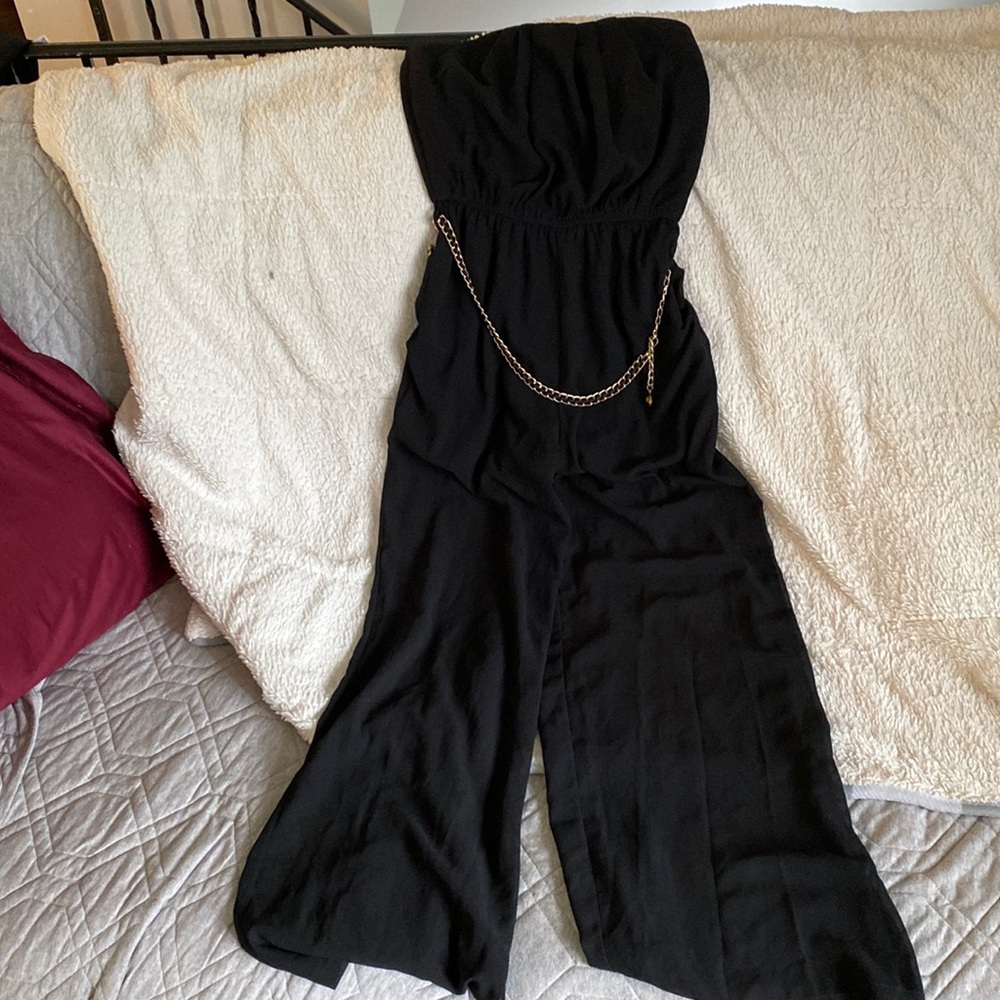 CUTE romper! Shorts with mesh long pant legs